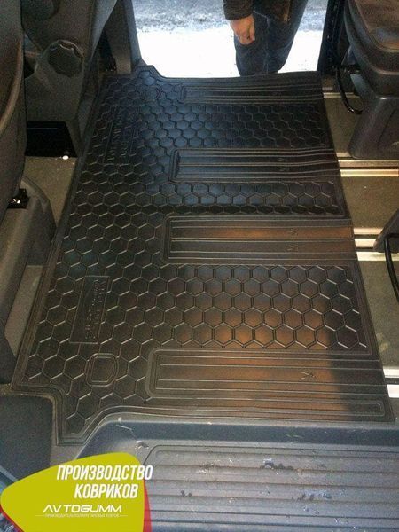 Коврики в салон Volkswagen T5 Multivan 2010- (2-й ряд) Автогум (Avto-Gumm) 11395 фото